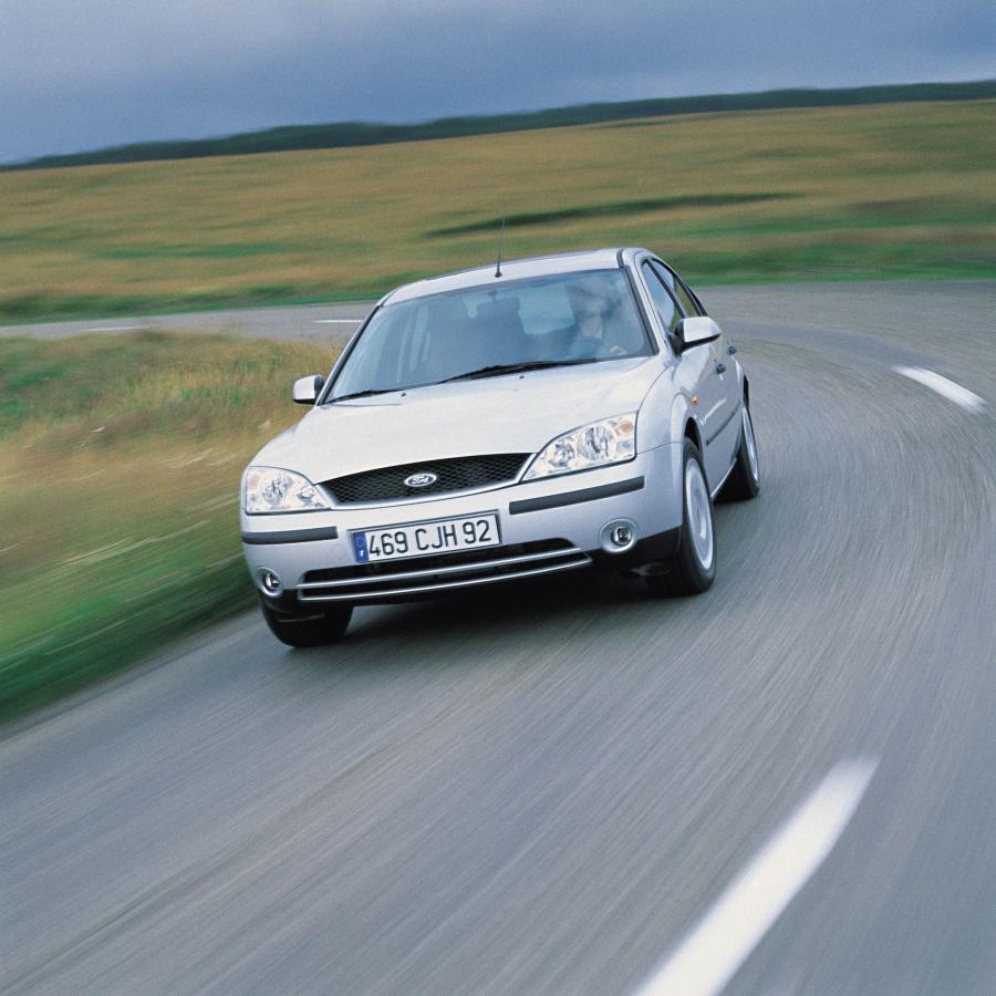  Ford Mondeo 2000 года  (фото 42 из 79)